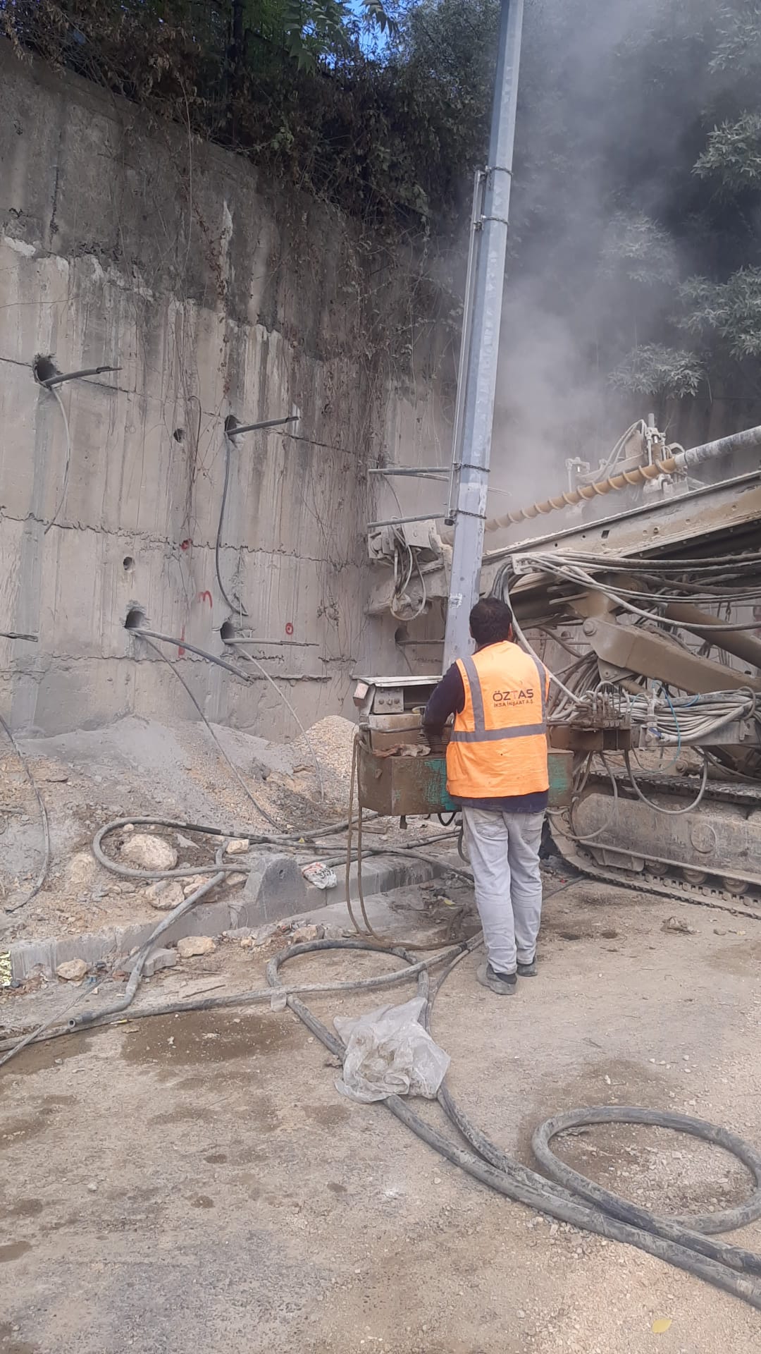 SİTEMİZ İSTİNAD DUVARI ÇALIŞMASI